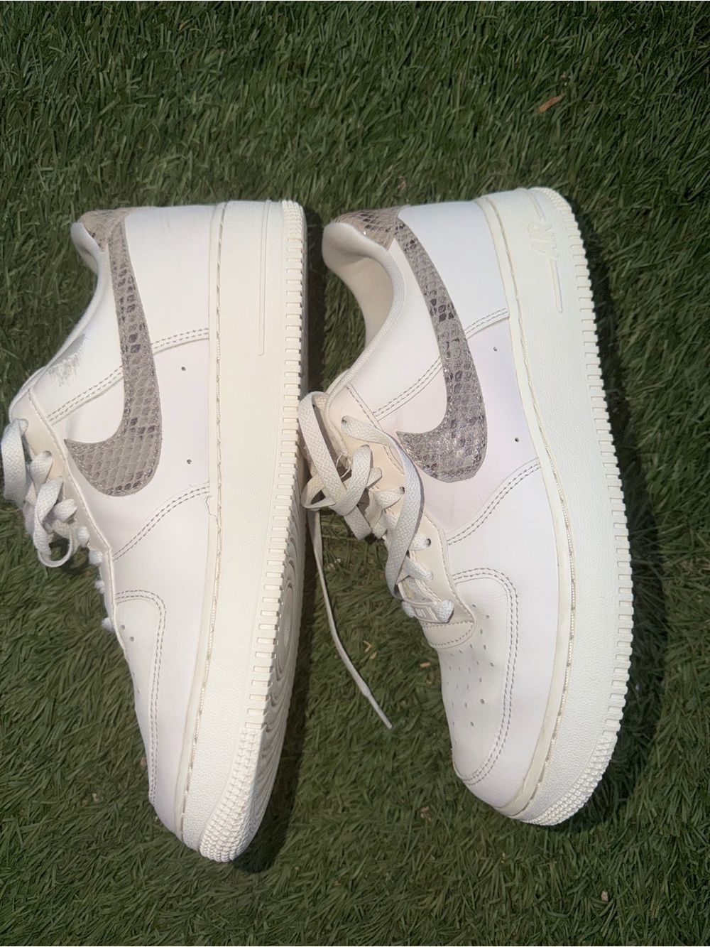 Nike Kids White Sneakers with Grey Textured Swoosh